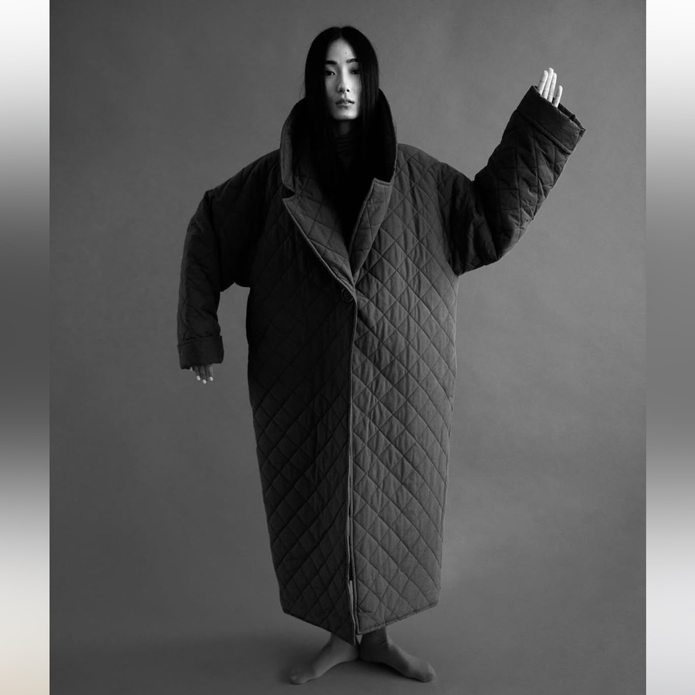 MARIAM AL SIBAI Duvet Long Quilted Blanket Relaxed Liner Coat Army Olive Collar - Picture 9 of 9
